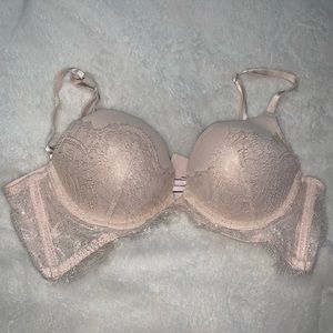 NWOT Victoria’s Secret lace push up bra 34B